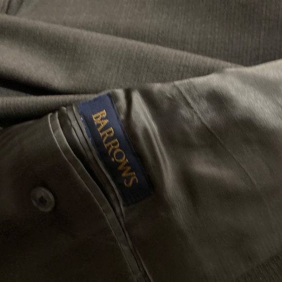 Barrows Suit from New York Gorsart - Picture 3 of 5